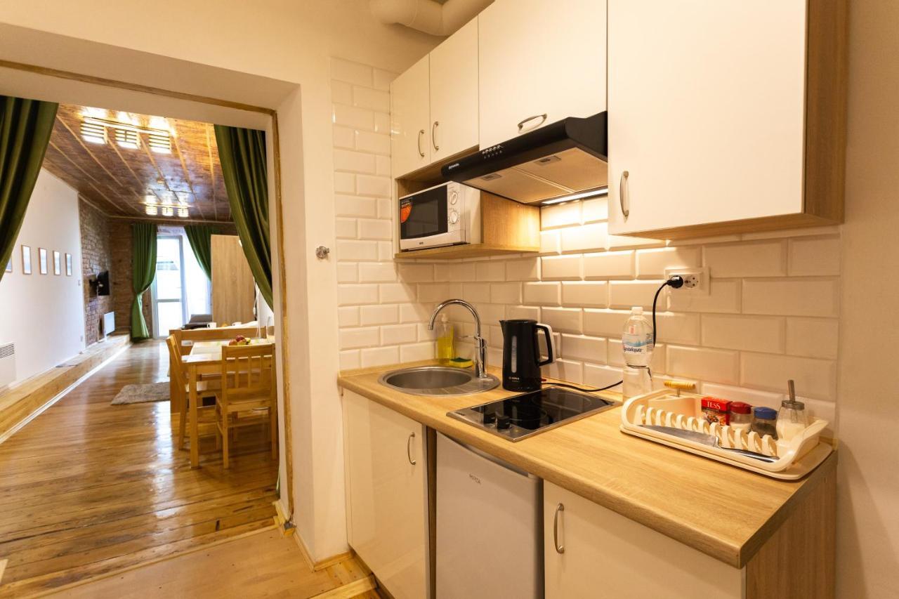 Peaceful Studio On Rynok Square ลวีฟ ภายนอก รูปภาพ