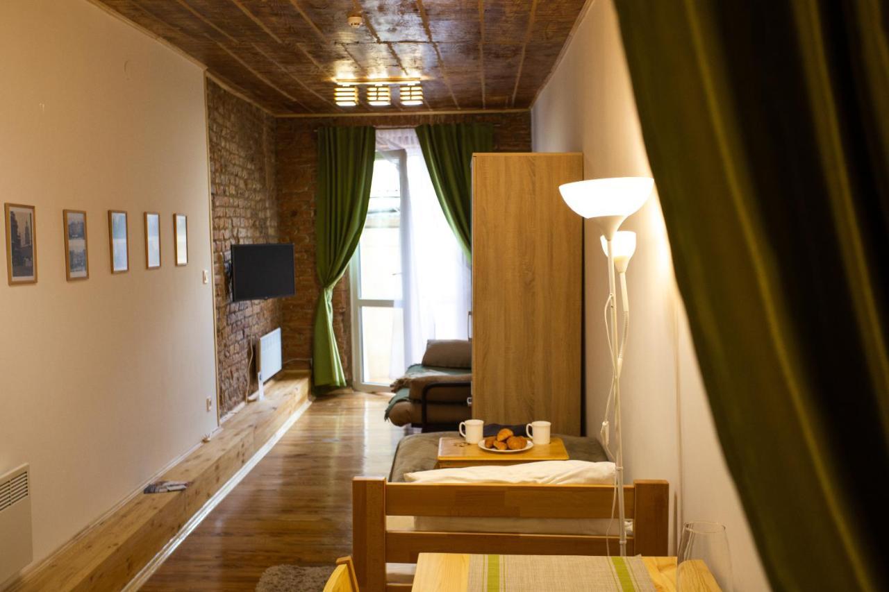 Peaceful Studio On Rynok Square ลวีฟ ภายนอก รูปภาพ